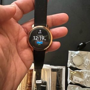 I'm selling these products because I have a iphone now